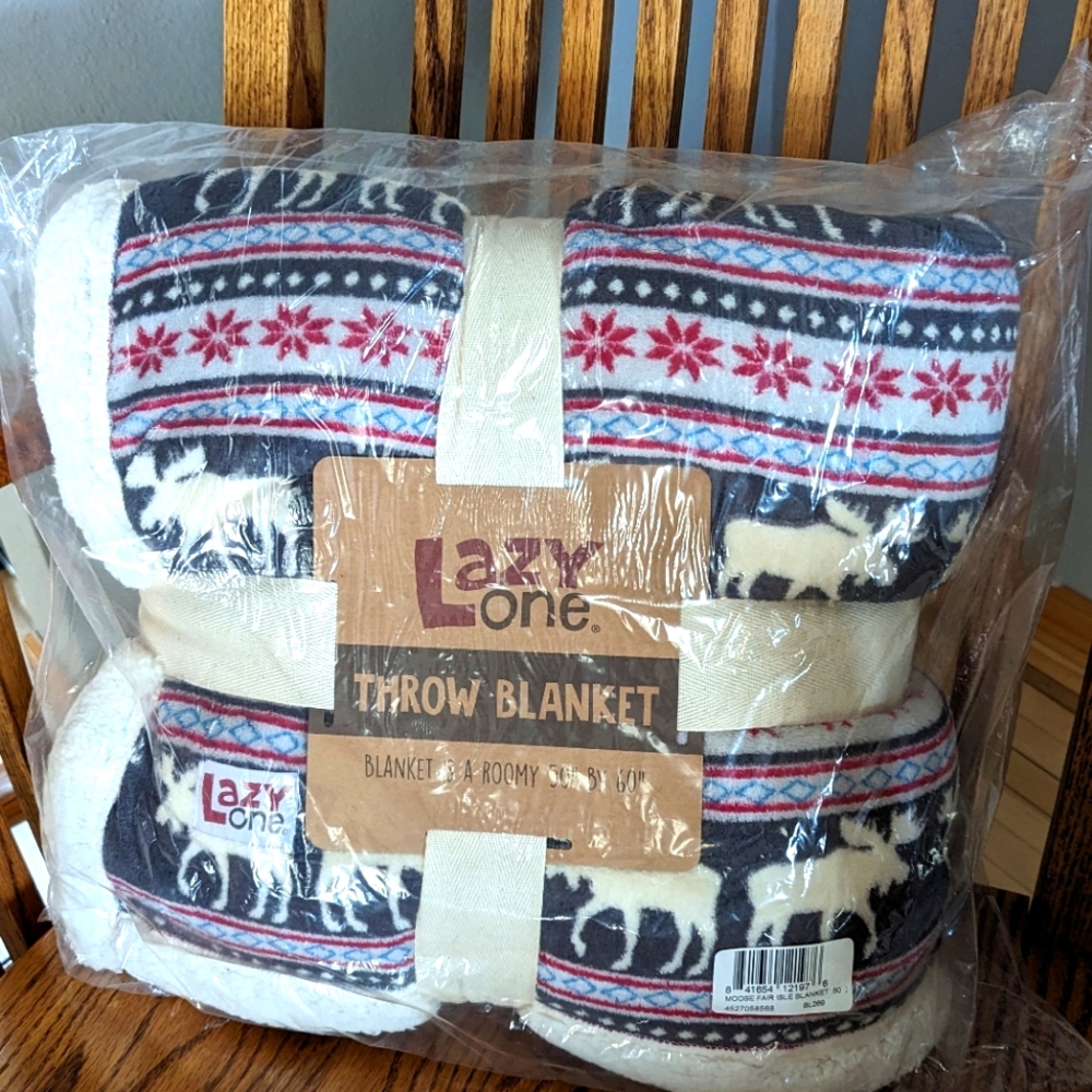 50" x 60" Moose throw blanket